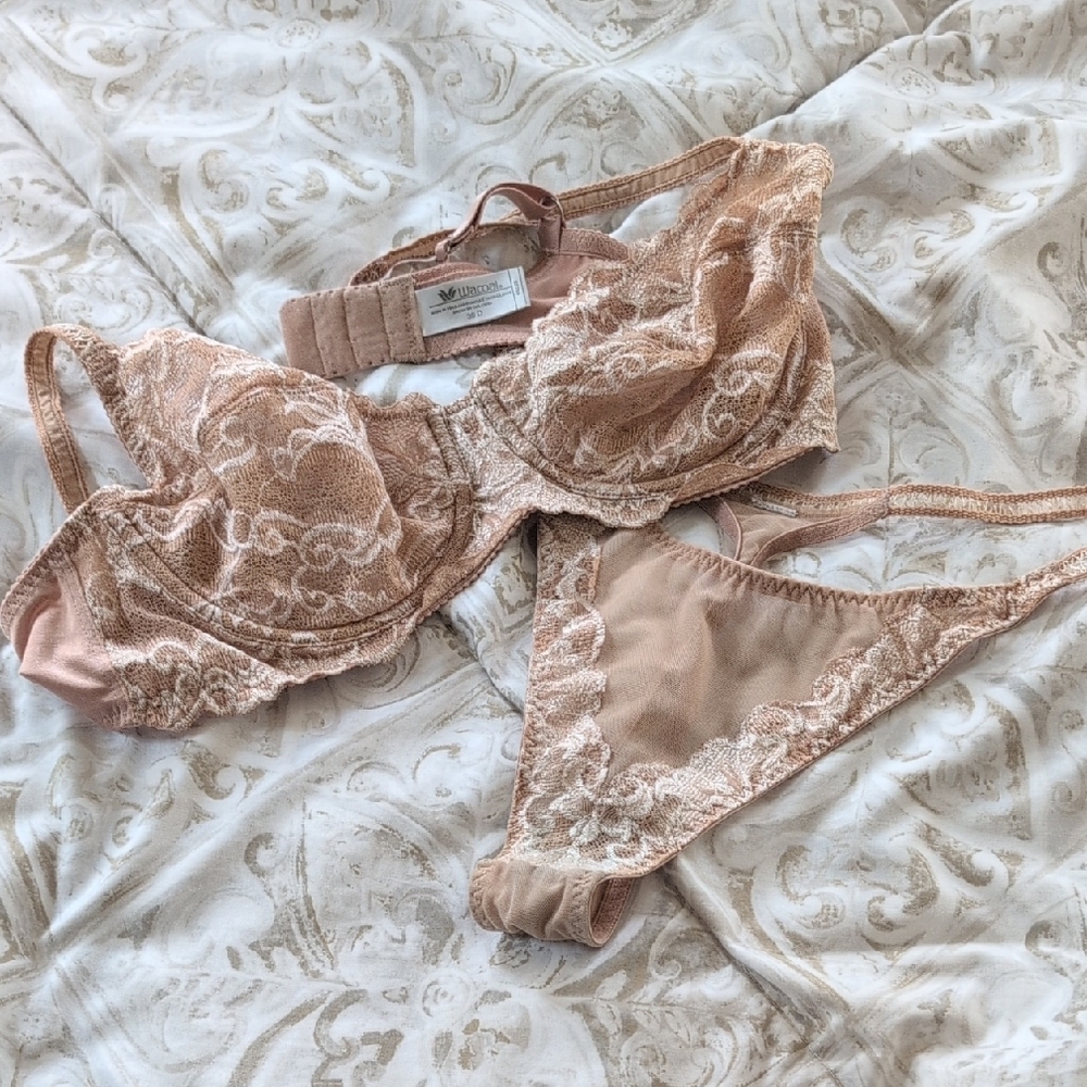 Lace Intimates Set in Cream